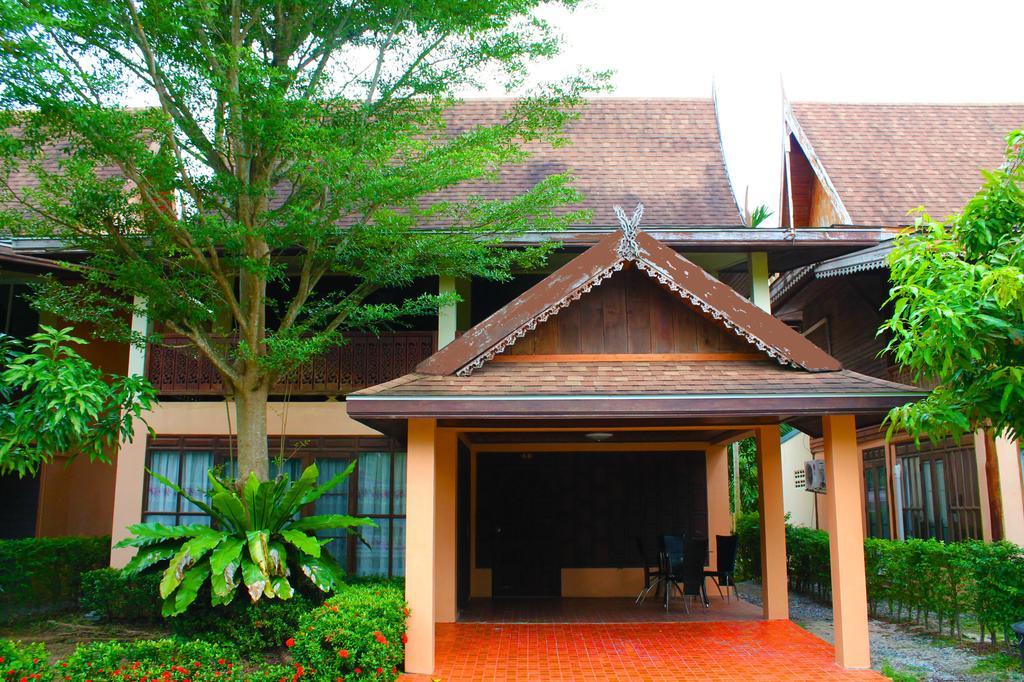 Yuwadee Resort Csalong Kültér fotó