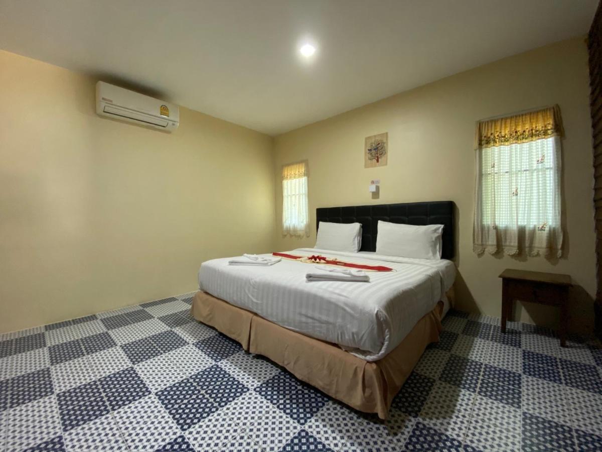 Yuwadee Resort Csalong Kültér fotó
