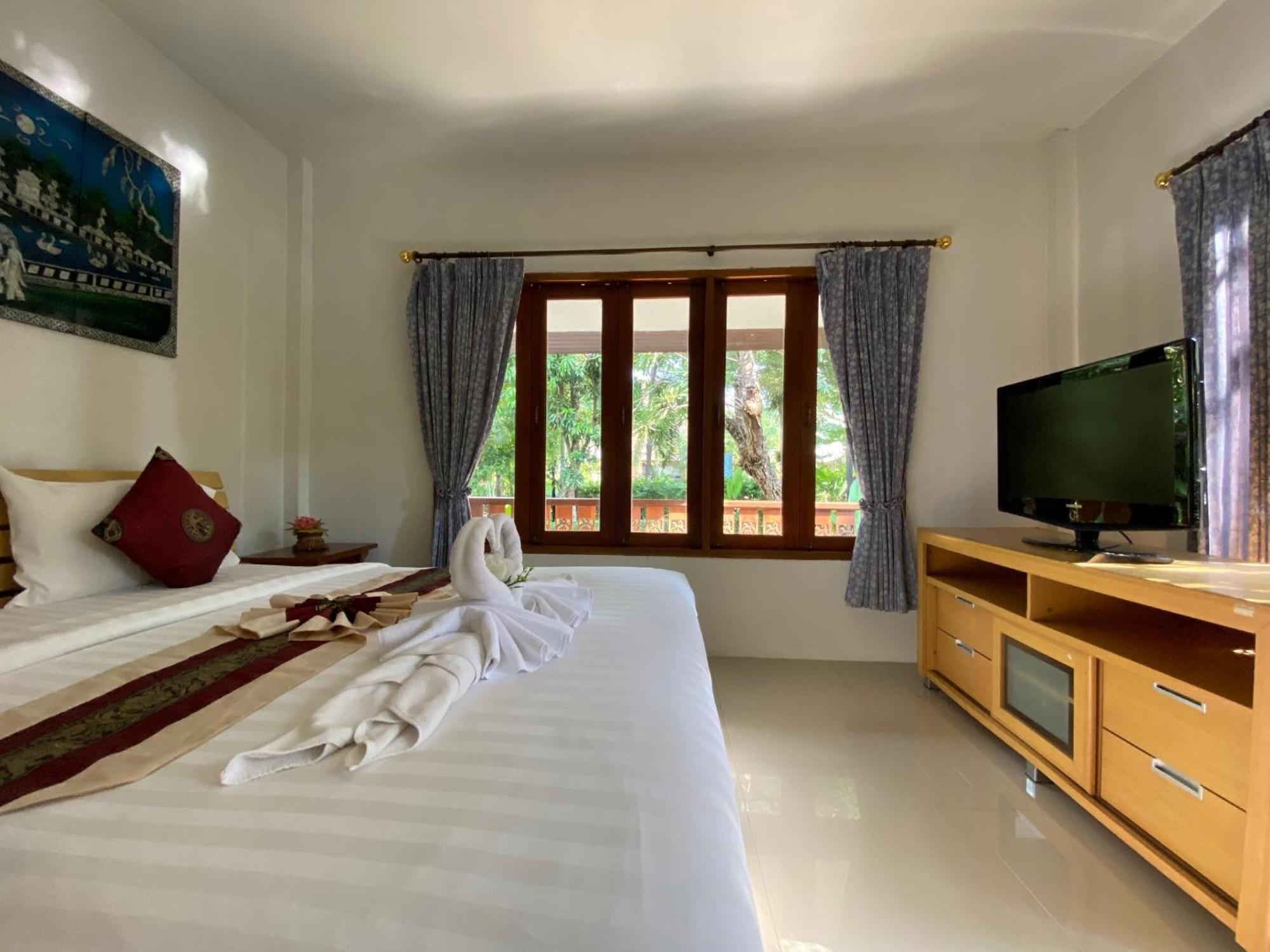 Yuwadee Resort Csalong Kültér fotó