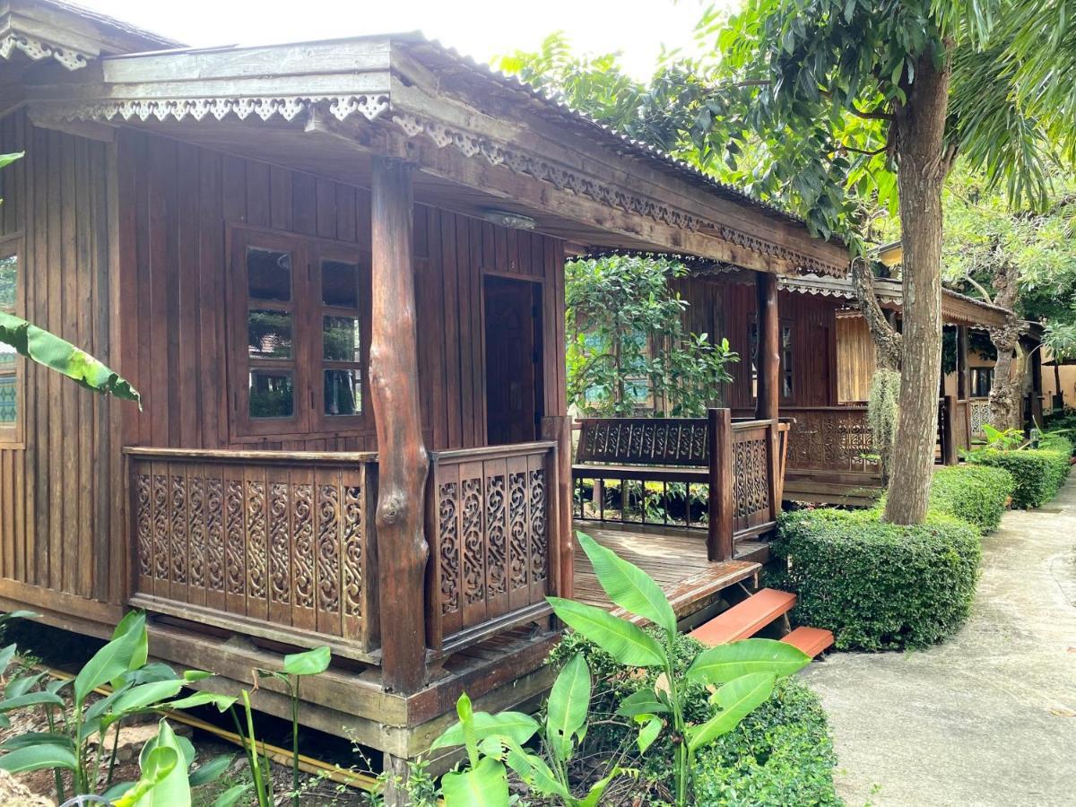 Yuwadee Resort Csalong Kültér fotó