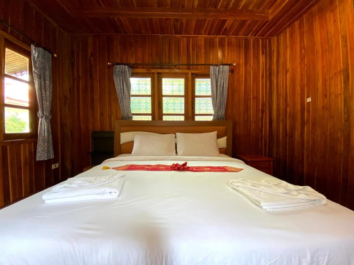 Yuwadee Resort Csalong Kültér fotó