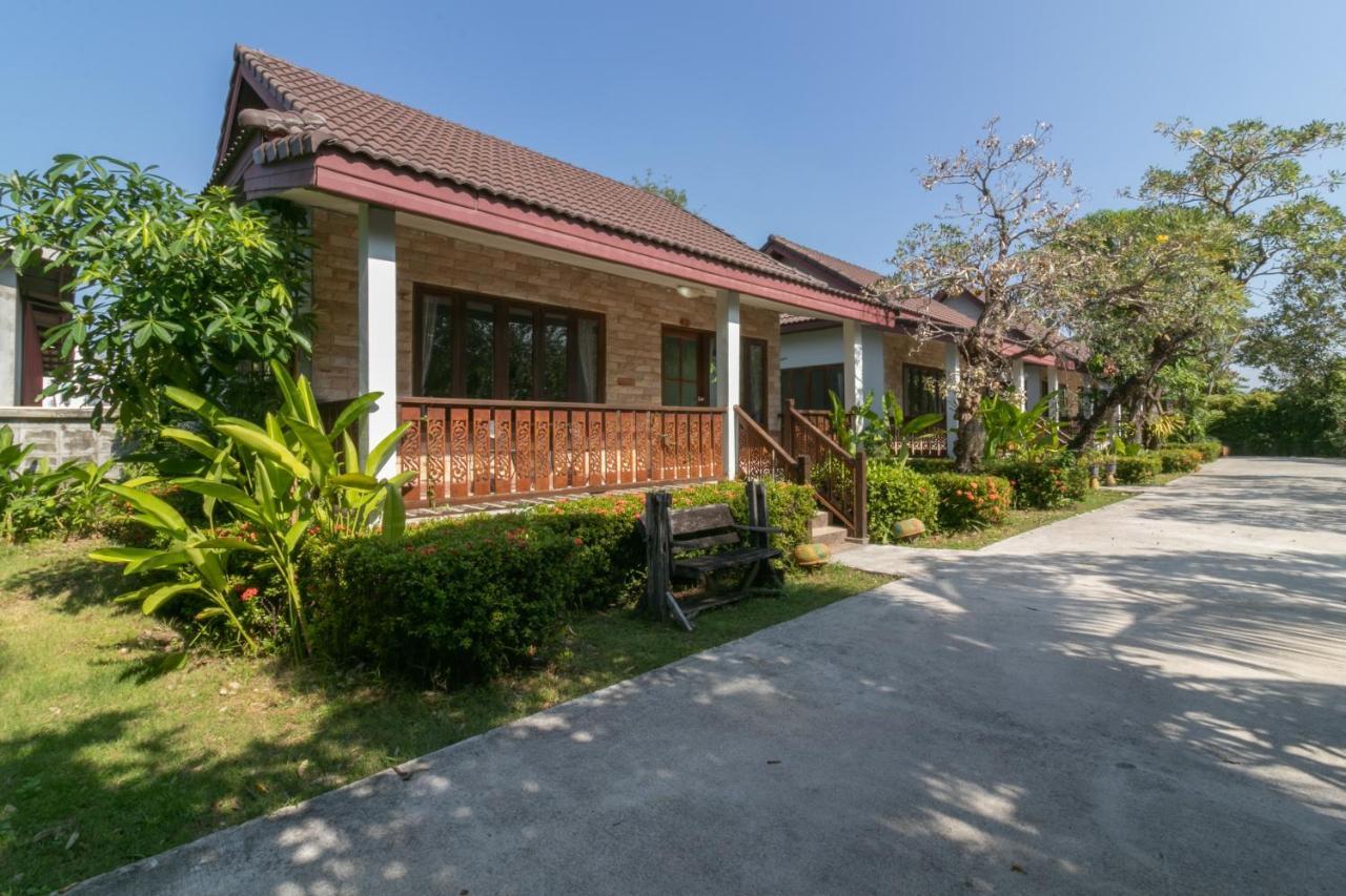 Yuwadee Resort Csalong Kültér fotó